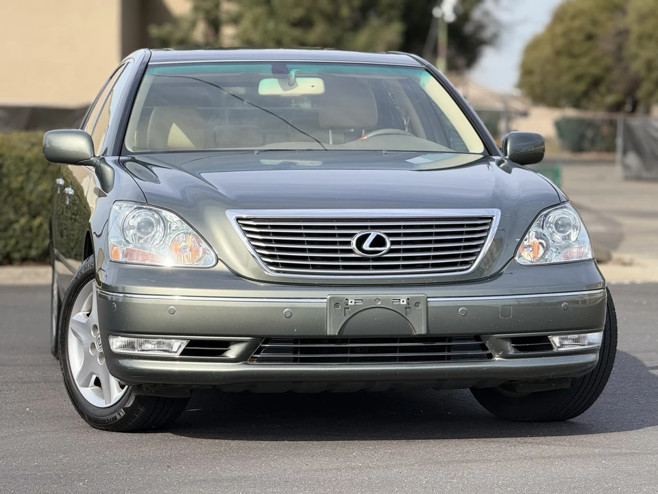 2004 Lexus LS 3rd Gen - Image 24 of 31