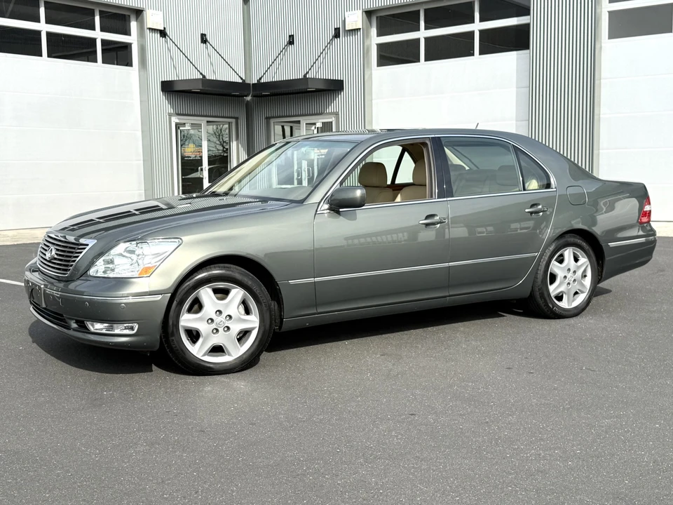 2004 Lexus LS 3rd Gen - Image 10 of 31