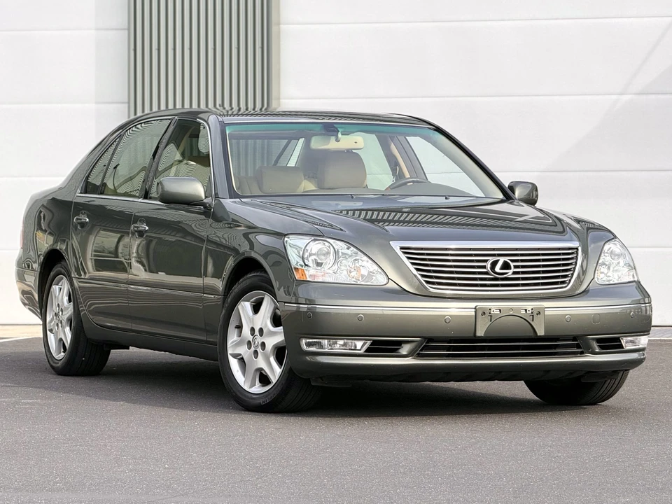 2004 Lexus LS 3rd Gen - Image 17 of 31