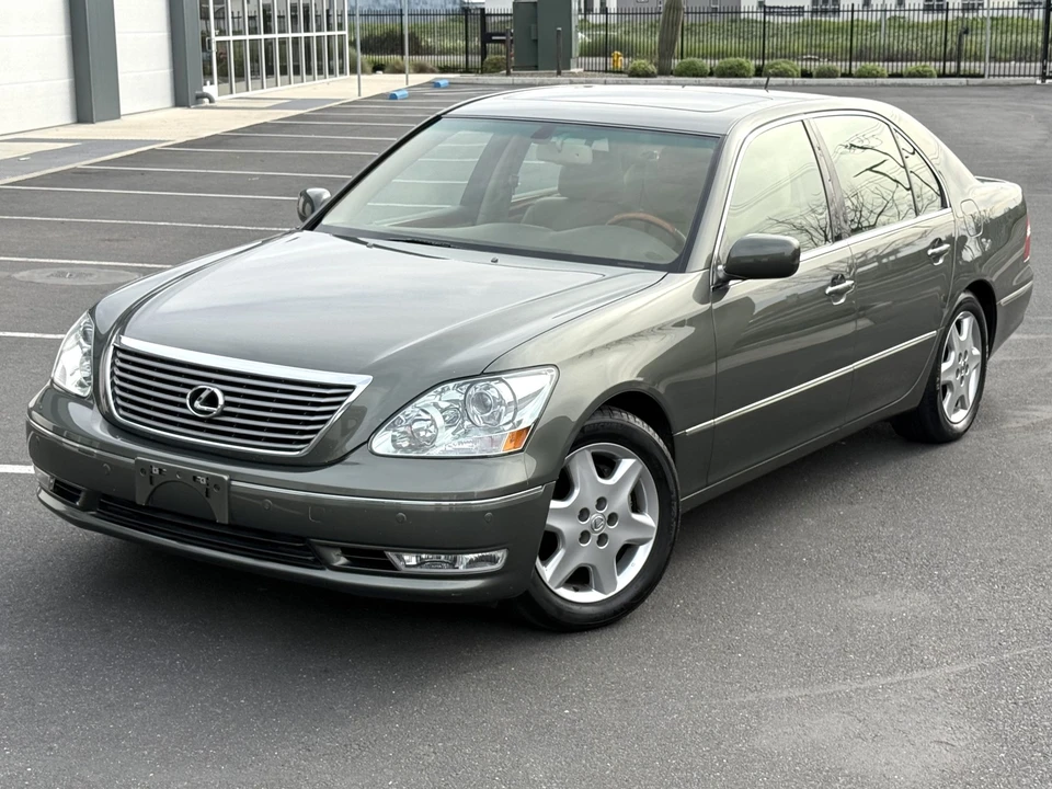 2004 Lexus LS 3rd Gen - Image 5 of 31