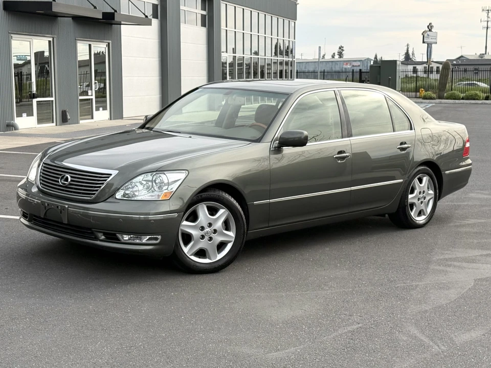 2004 Lexus LS 3rd Gen - Image 9 of 31
