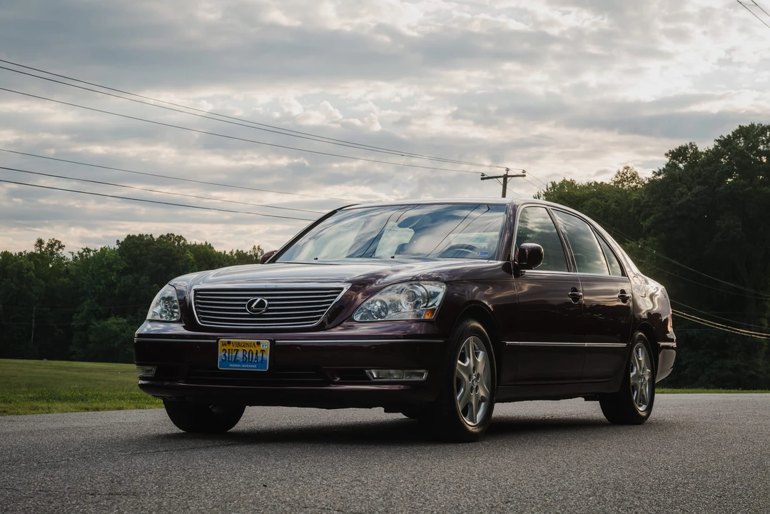 2004 Lexus LS 3rd Gen - Image 11 of 31