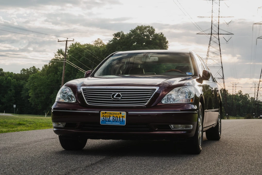 2004 Lexus LS 3rd Gen - Image 10 of 31