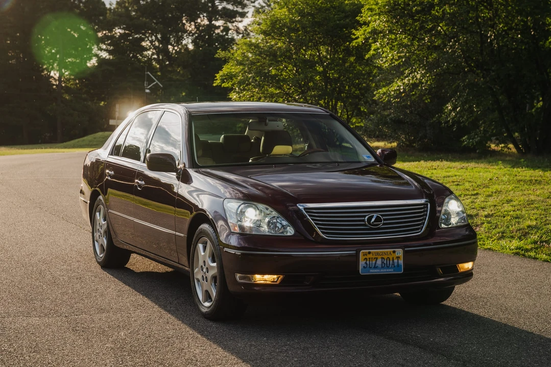 2004 Lexus LS 3rd Gen - Image 3 of 31