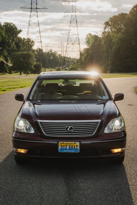 2004 Lexus LS 3rd Gen - Image 8 of 31