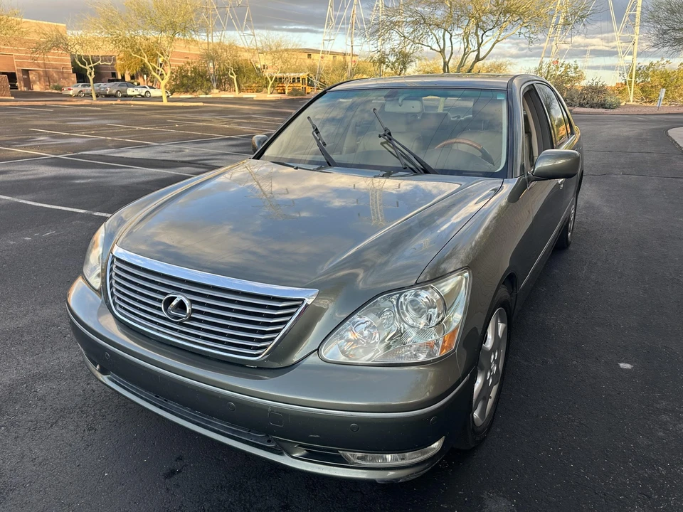 2004 Lexus LS 3rd Gen - Image 21 of 31