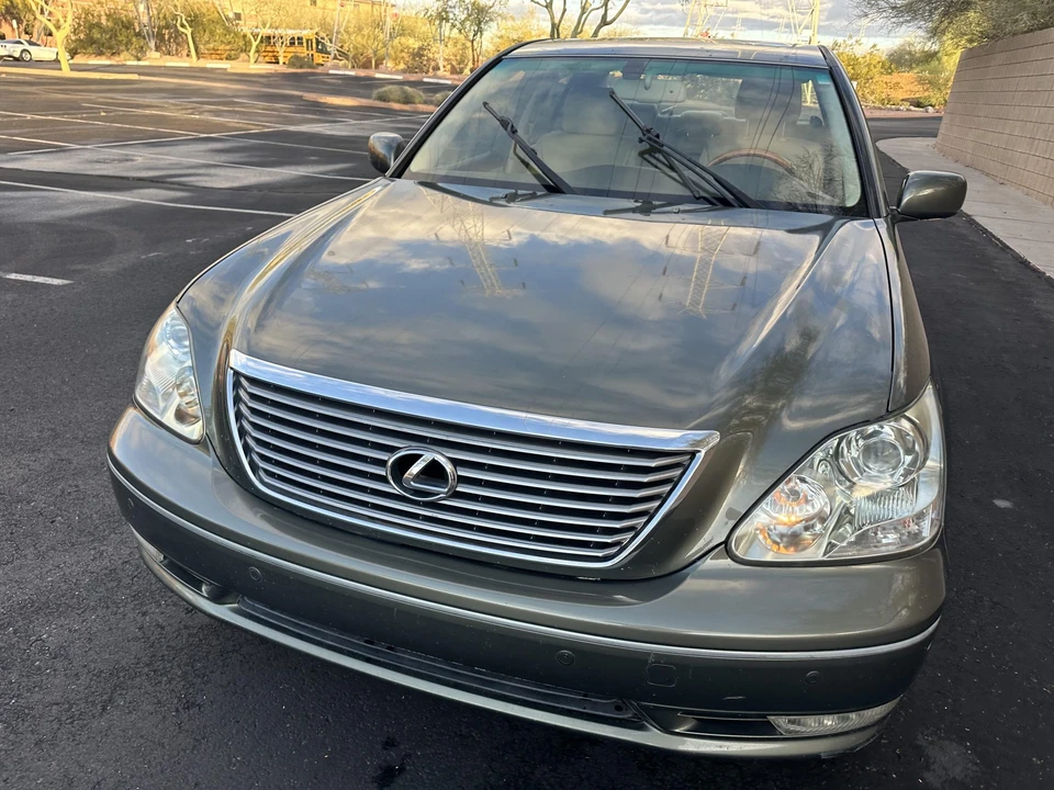 2004 Lexus LS 3rd Gen - Image 22 of 31
