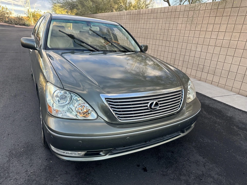 2004 Lexus LS 3rd Gen - Image 17 of 31