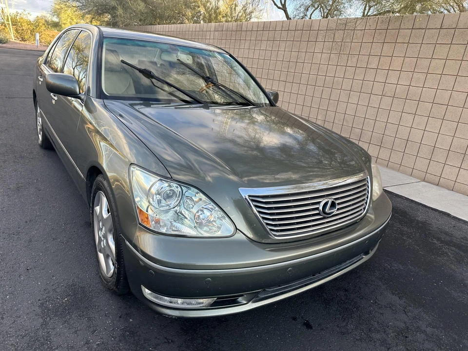 2004 Lexus LS 3rd Gen - Image 16 of 31