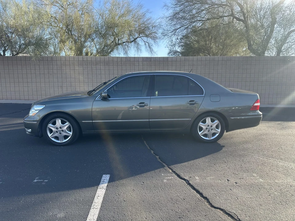 2004 Lexus LS 3rd Gen - Image 6 of 31