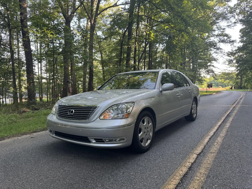 2004 Lexus LS 3rd Gen - Image 4 of 31