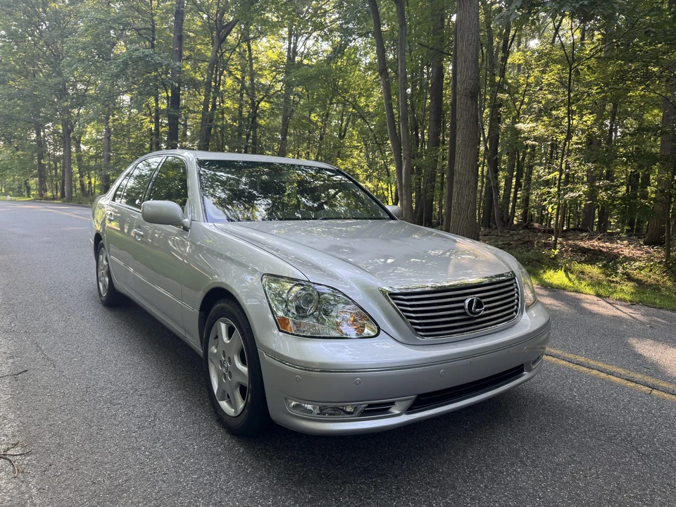 2004 Lexus LS 3rd Gen - Image 7 of 31