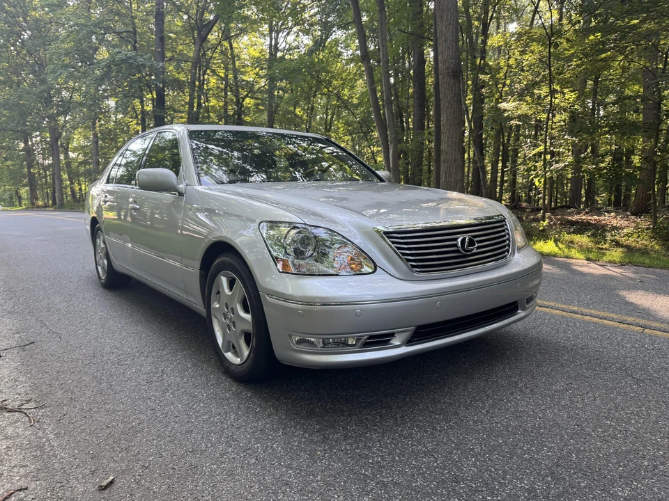 2004 Lexus LS 3rd Gen - Image 8 of 31