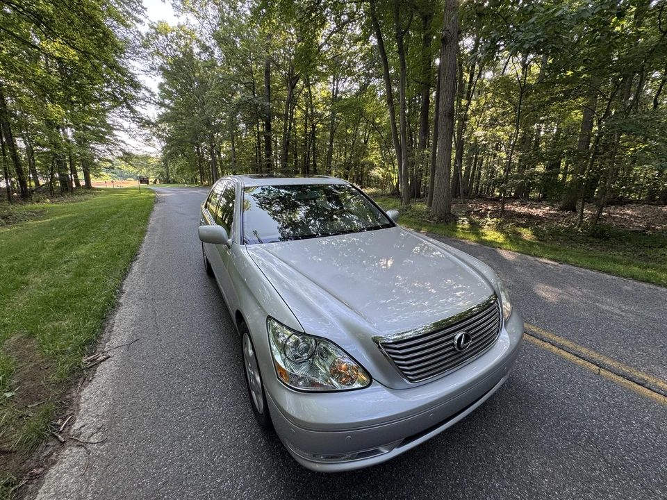 2004 Lexus LS 3rd Gen - Image 6 of 31