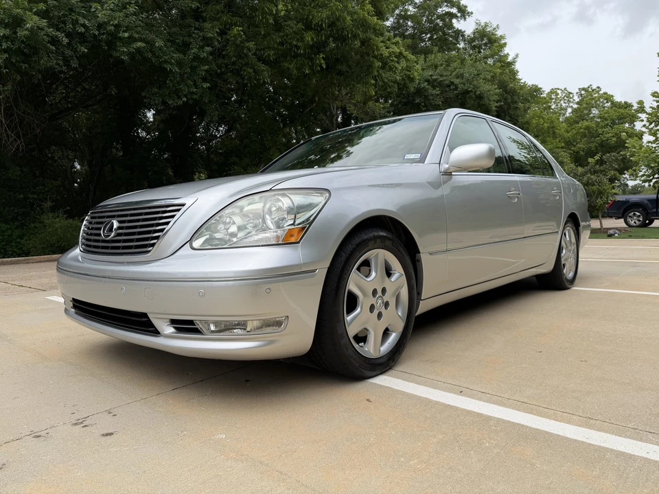 2004 Lexus LS 3rd Gen - Image 5 of 31