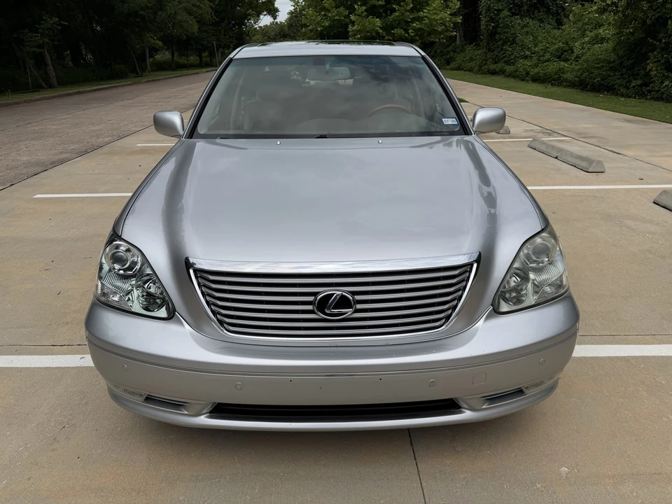 2004 Lexus LS 3rd Gen - Image 26 of 31