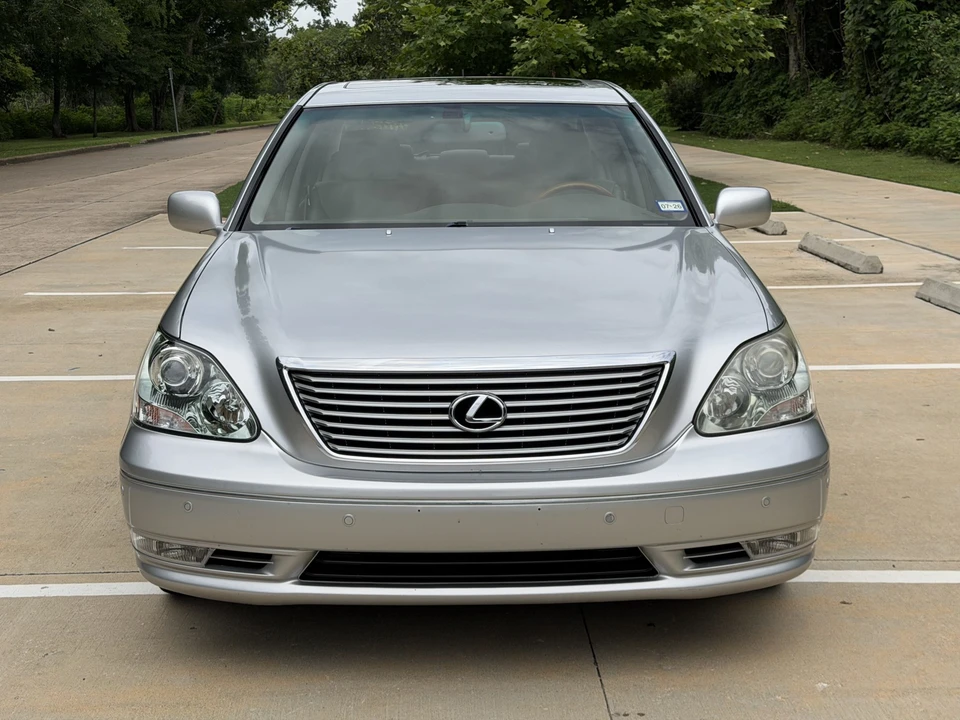 2004 Lexus LS 3rd Gen - Image 27 of 31