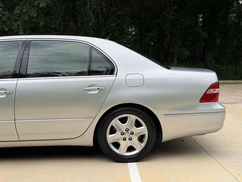 2004 Lexus LS 3rd Gen - Image 30 of 31