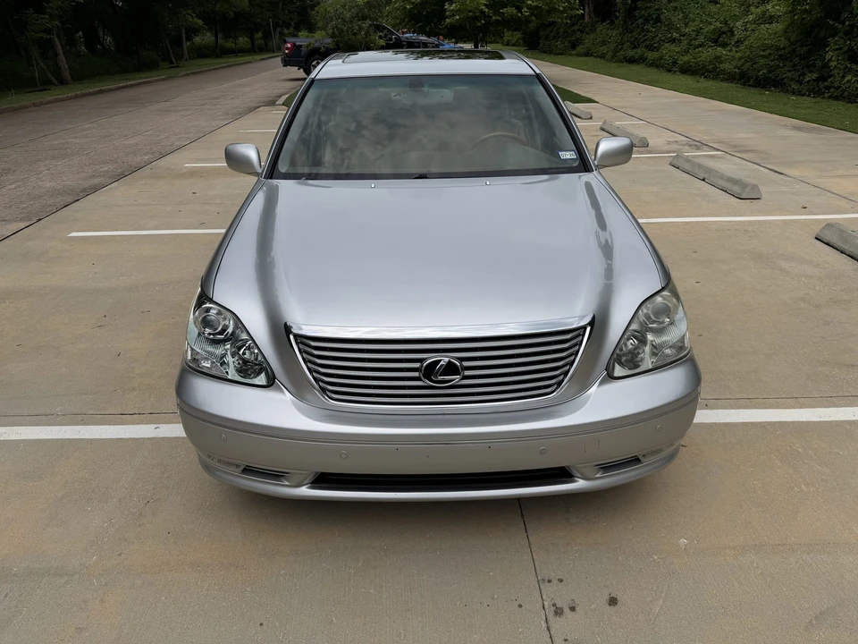 2004 Lexus LS 3rd Gen - Image 28 of 31