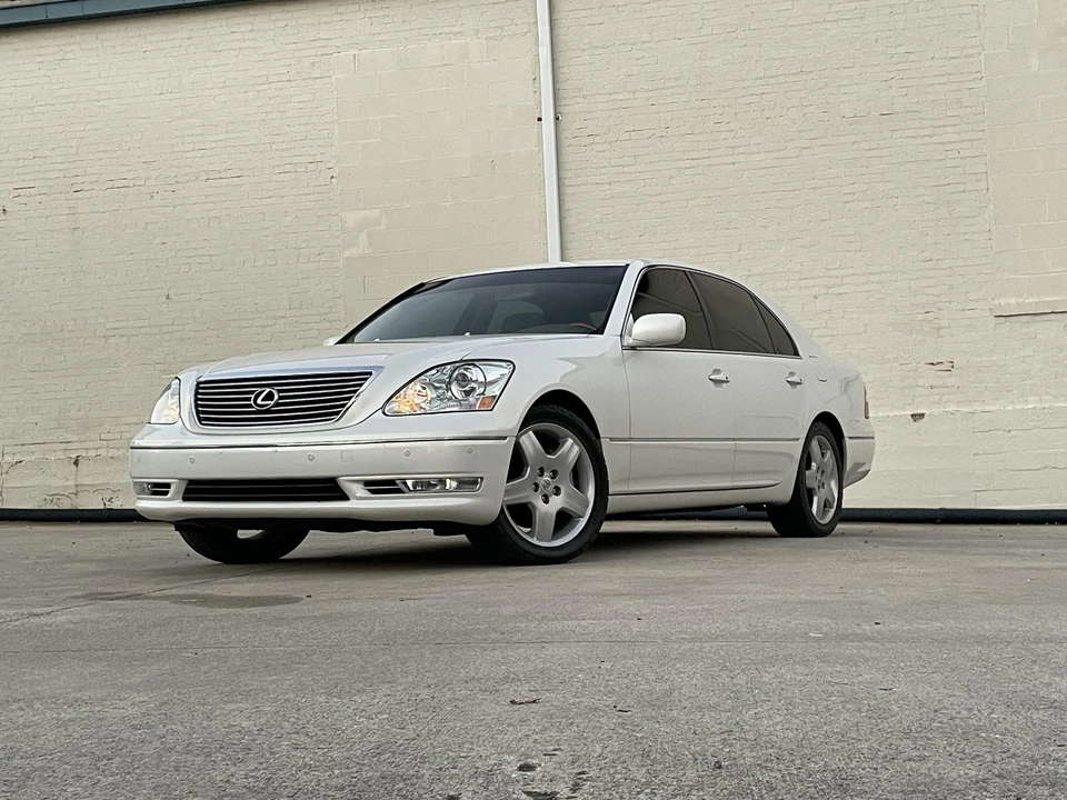2004 Lexus LS 3rd Gen - Image 22 of 31