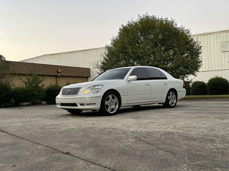 2004 Lexus LS 3rd Gen - Image 24 of 31