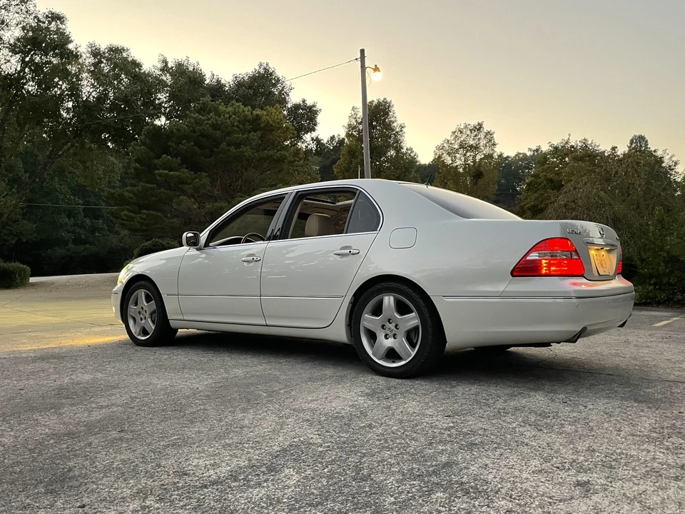 2004 Lexus LS 3rd Gen - Image 30 of 31