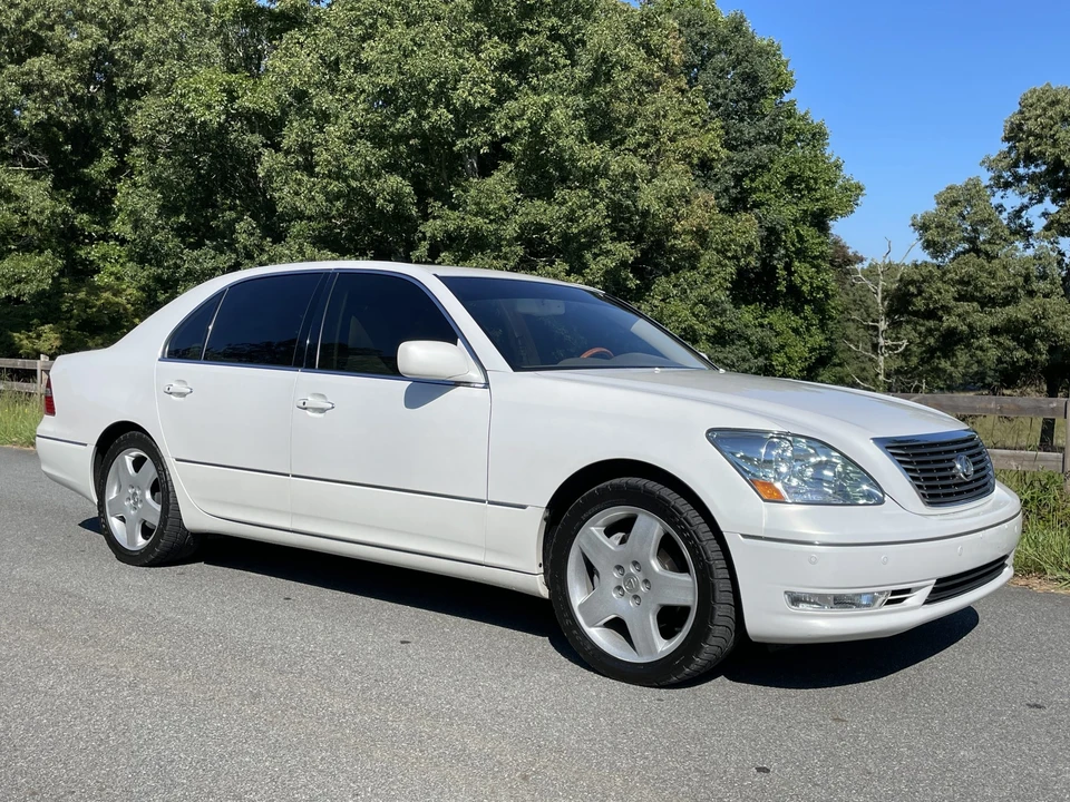 2004 Lexus LS 3rd Gen - Image 16 of 31