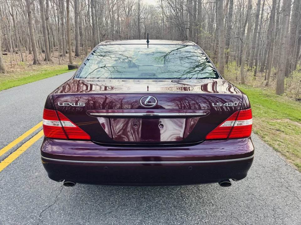 2004 Lexus LS 3rd Gen - Image 26 of 31