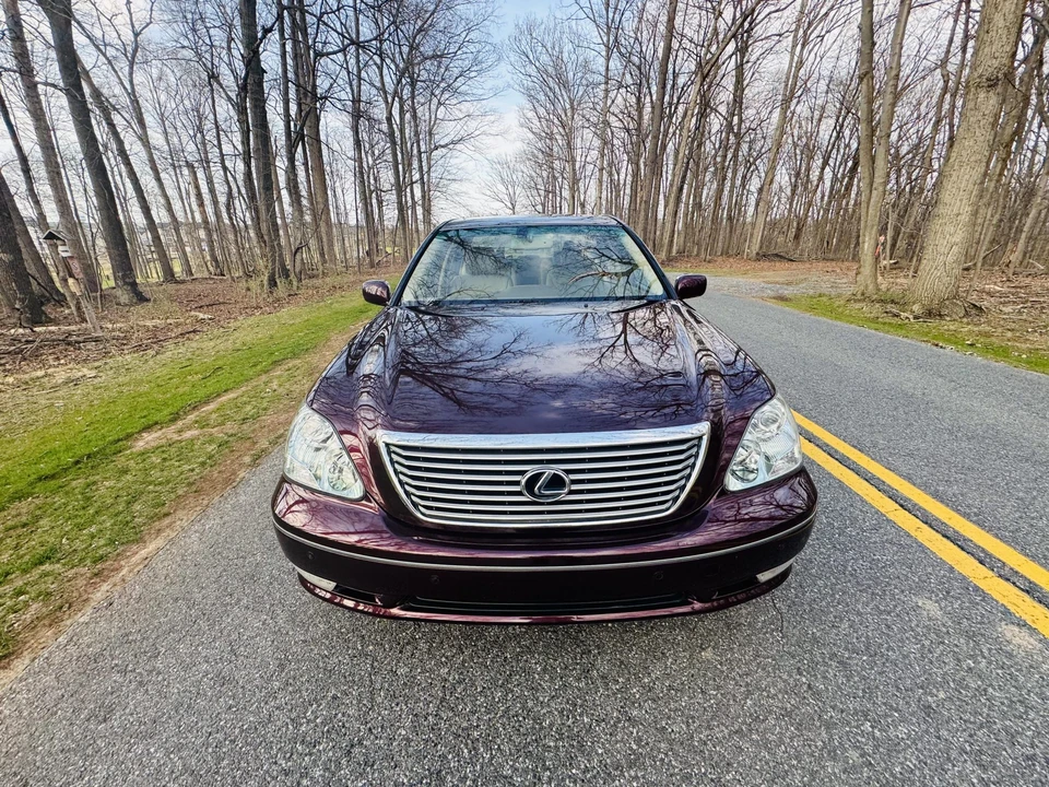 2004 Lexus LS 3rd Gen - Image 16 of 31