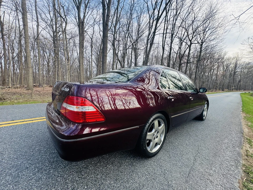 2004 Lexus LS 3rd Gen - Image 27 of 31