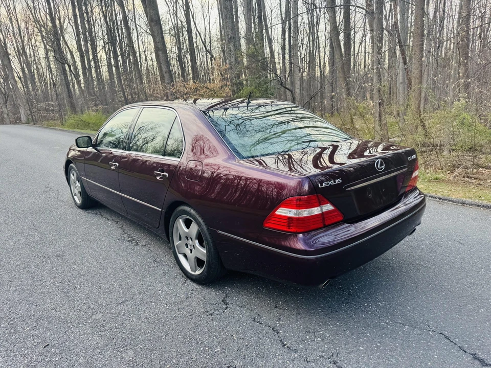 2004 Lexus LS 3rd Gen - Image 7 of 31