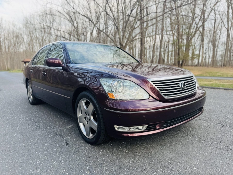 2004 Lexus LS 3rd Gen - Image 2 of 31