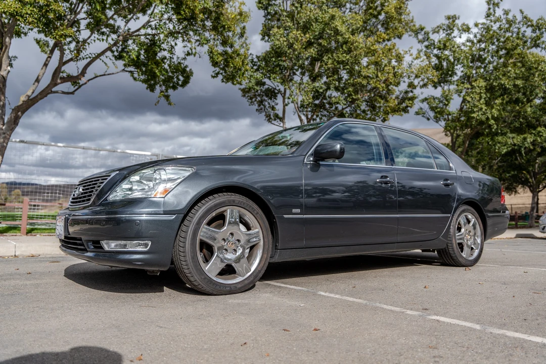 2004 Lexus LS 3rd Gen - Image 4 of 31