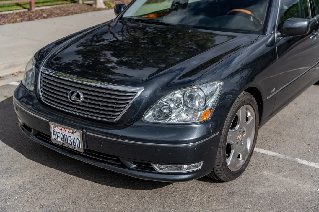 2004 Lexus LS 3rd Gen - Image 26 of 31