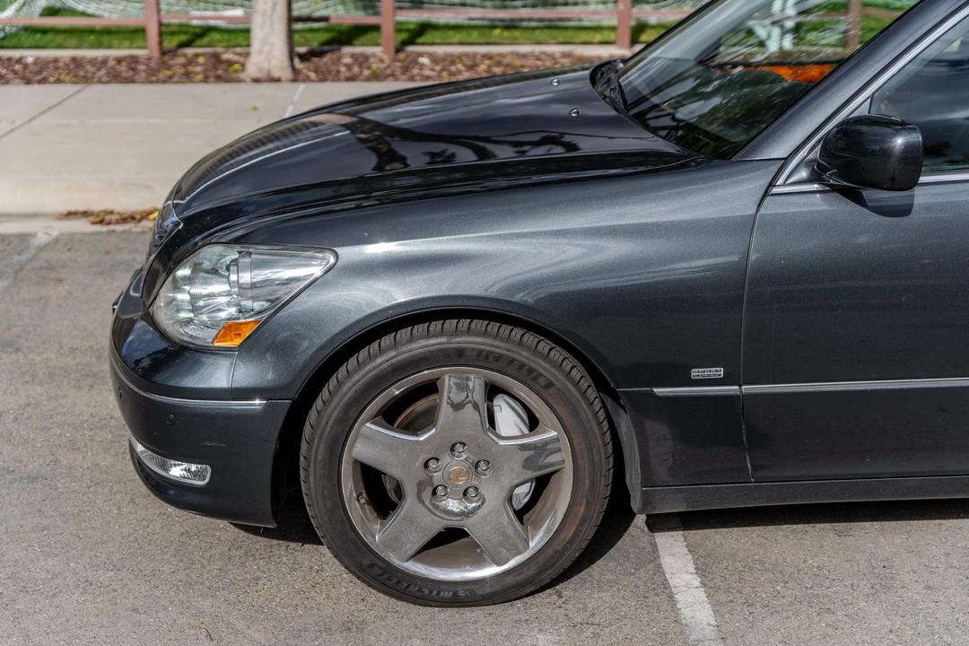 2004 Lexus LS 3rd Gen - Image 23 of 31