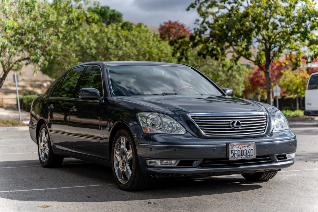 2004 Lexus LS 3rd Gen - Image 12 of 31
