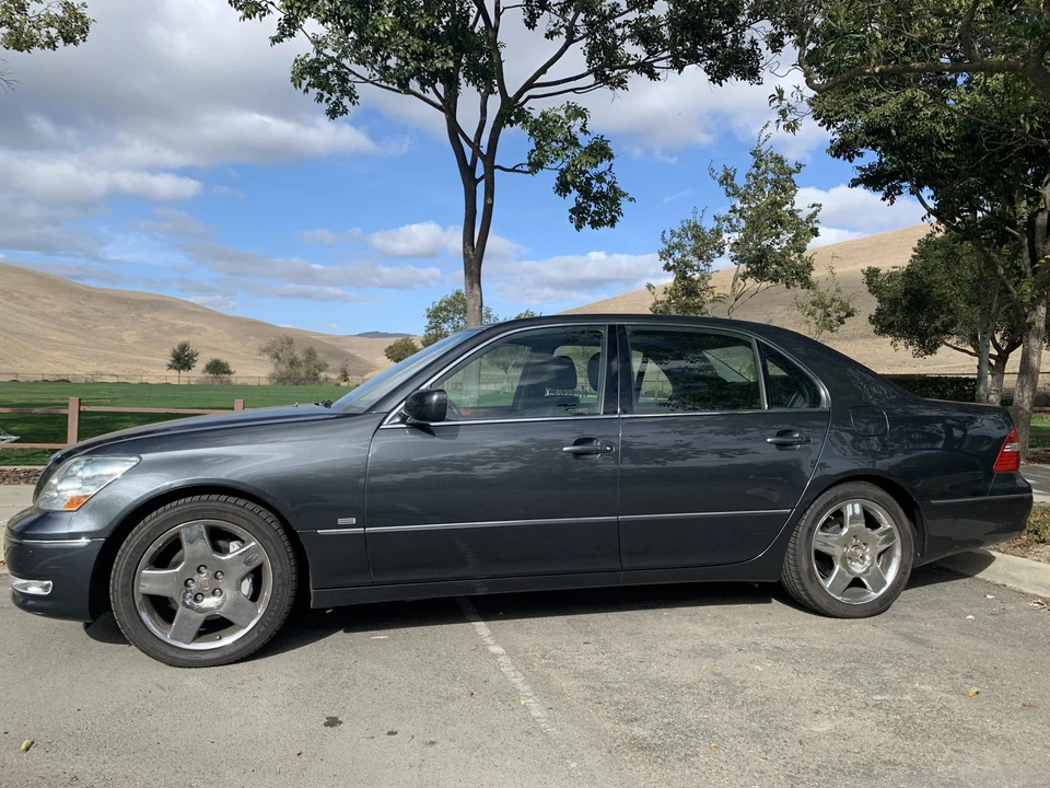2004 Lexus LS 3rd Gen - Image 3 of 31