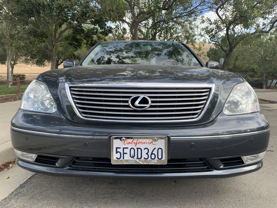 2004 Lexus LS 3rd Gen - Image 10 of 31