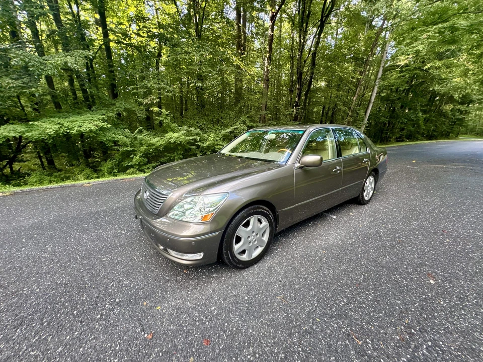 2004 Lexus LS 3rd Gen - Image 2 of 31