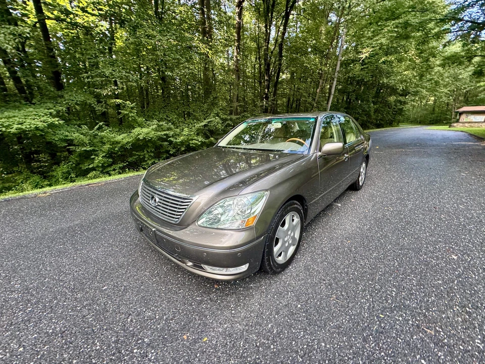 2004 Lexus LS 3rd Gen - Image 4 of 31