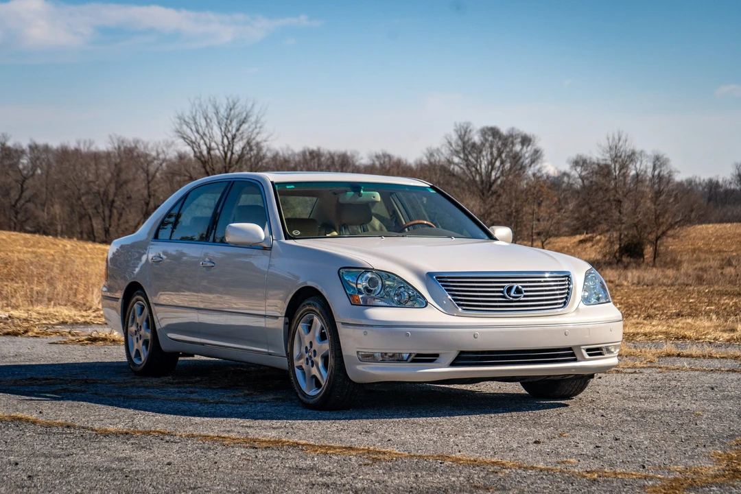 2004 Lexus LS 3rd Gen - Image 2 of 31