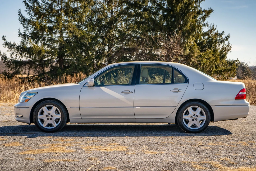 2004 Lexus LS 3rd Gen - Image 8 of 31