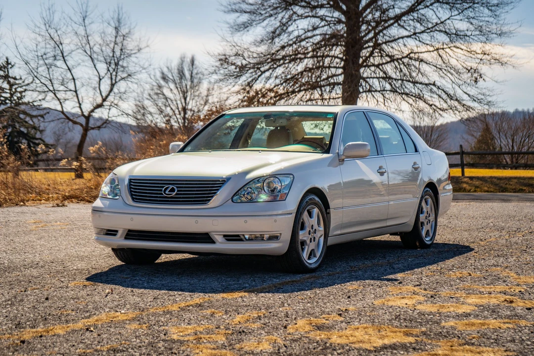 2004 Lexus LS 3rd Gen - Image 4 of 31
