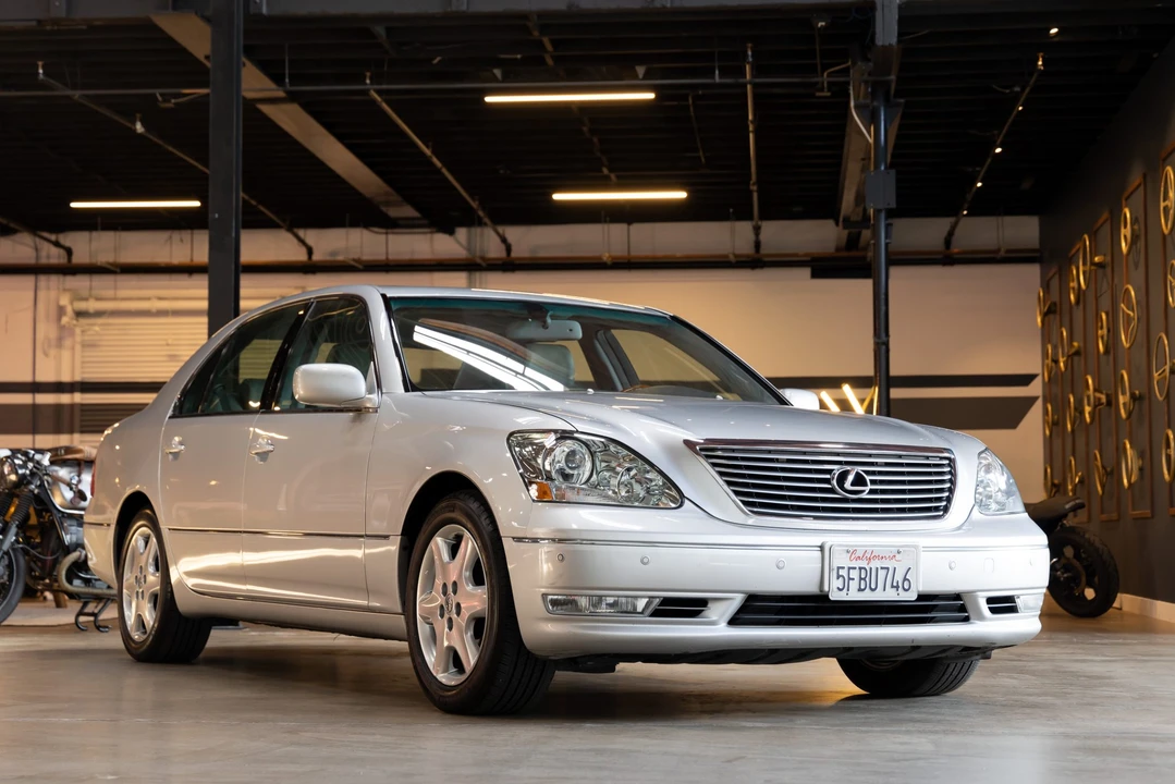 2004 Lexus LS 3rd Gen - Image 3 of 31