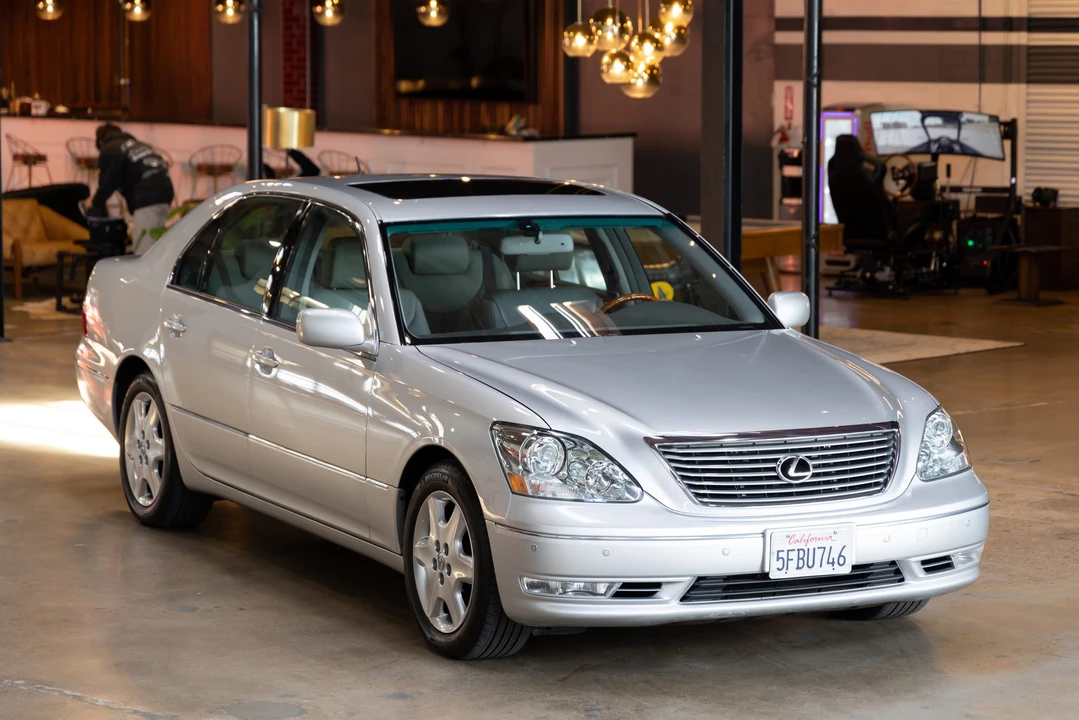 2004 Lexus LS 3rd Gen - Image 8 of 31