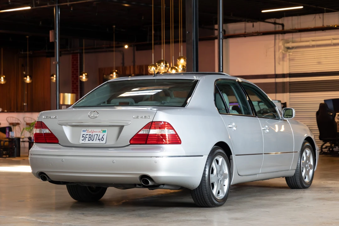 2004 Lexus LS 3rd Gen - Image 30 of 31
