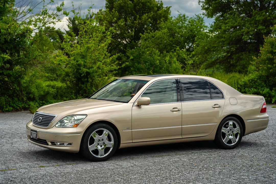 2004 Lexus LS 3rd Gen - Image 9 of 31