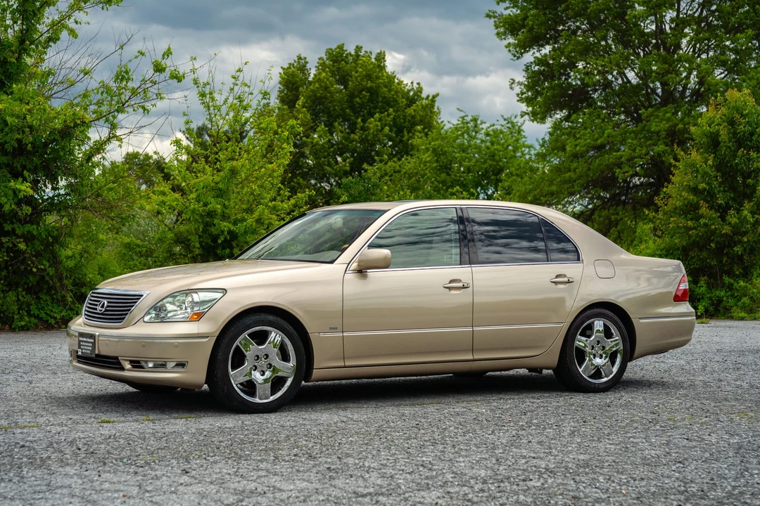 2004 Lexus LS 3rd Gen - Image 10 of 31
