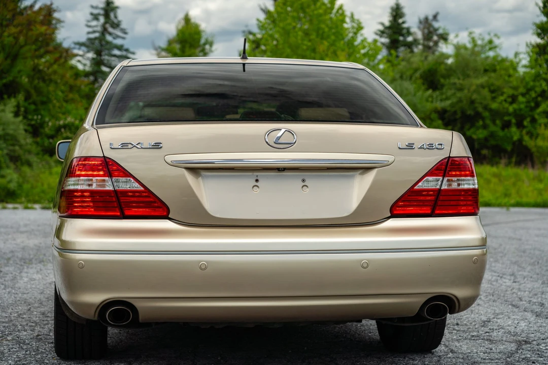 2004 Lexus LS 3rd Gen - Image 29 of 31