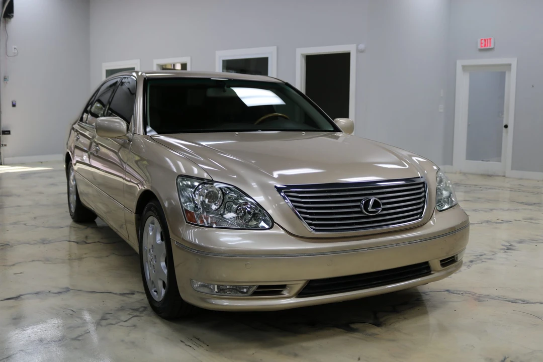 2004 Lexus LS 3rd Gen - Image 11 of 31